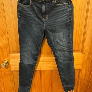 American Eagle Outfitters High-Rise Jegging in Dark Blue